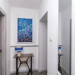 Lea Apartment *
